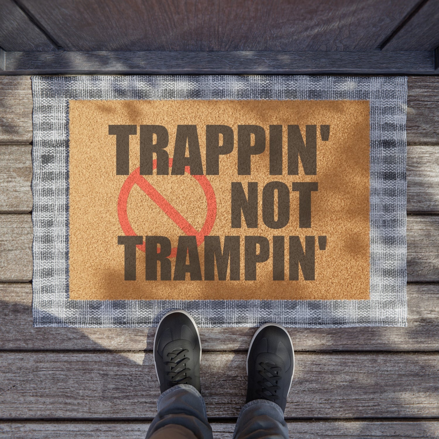 TRAPPIN&